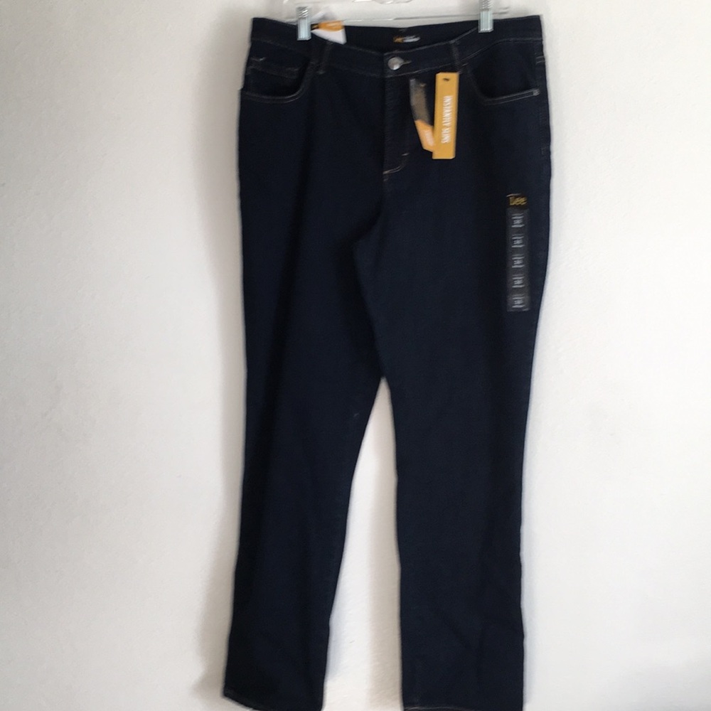 Lee Classic Fit Straight Leg Medium Length Jeans
